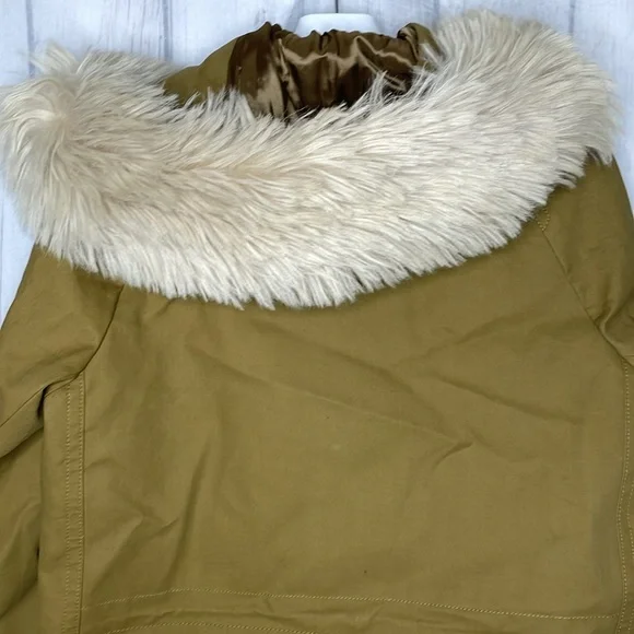 Coach classic parka with shearling and leather trim. NWT. - Picture 6 of 12